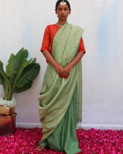 Ishya Green Handwoven Linen Zari Saree - Eknoor