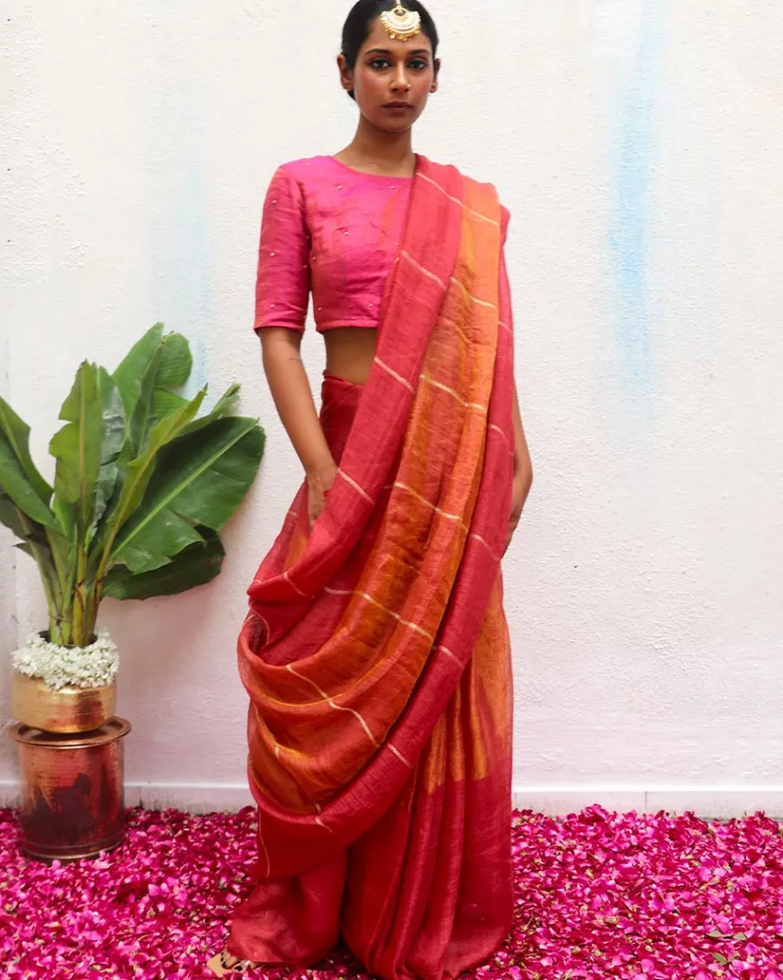 Jyotsna Maroon Handwoven Linen Zari Saree - Eknoor