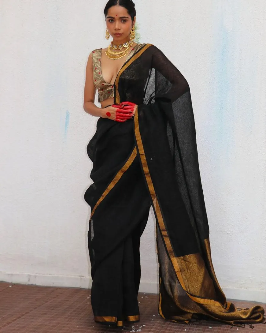 Labanya Handwoven Linen Zari Saree