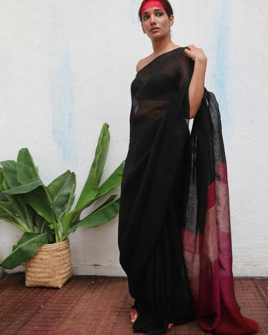 Maheshwari Handwoven Linen Saree - Kaali
