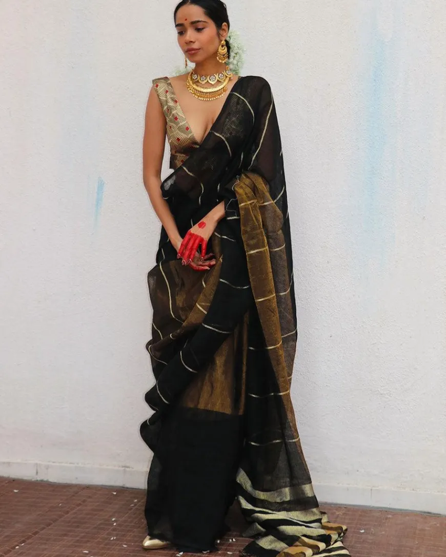 Mrinmoyee Handwoven Linen Zari Saree