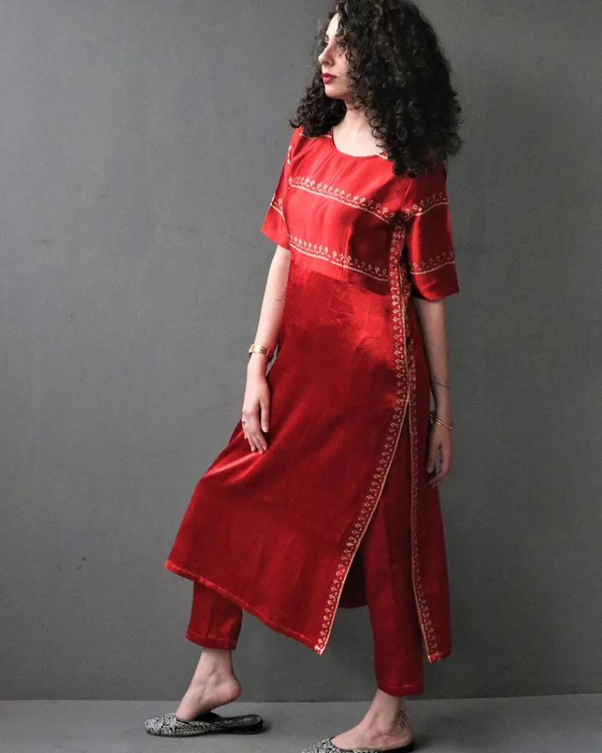 Rubahii Handprinted Mashru Silk Kurta Set
