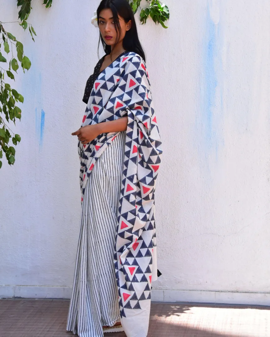 Twilight Sparkle Handblockprinted Mulmul Cotton Saree - Vnmn
