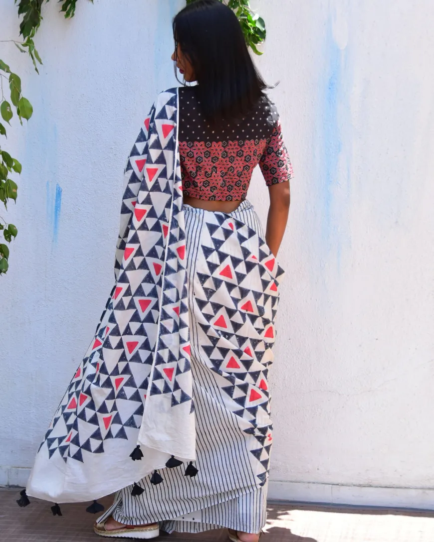 Twilight Sparkle Handblockprinted Mulmul Cotton Saree - Vnmn