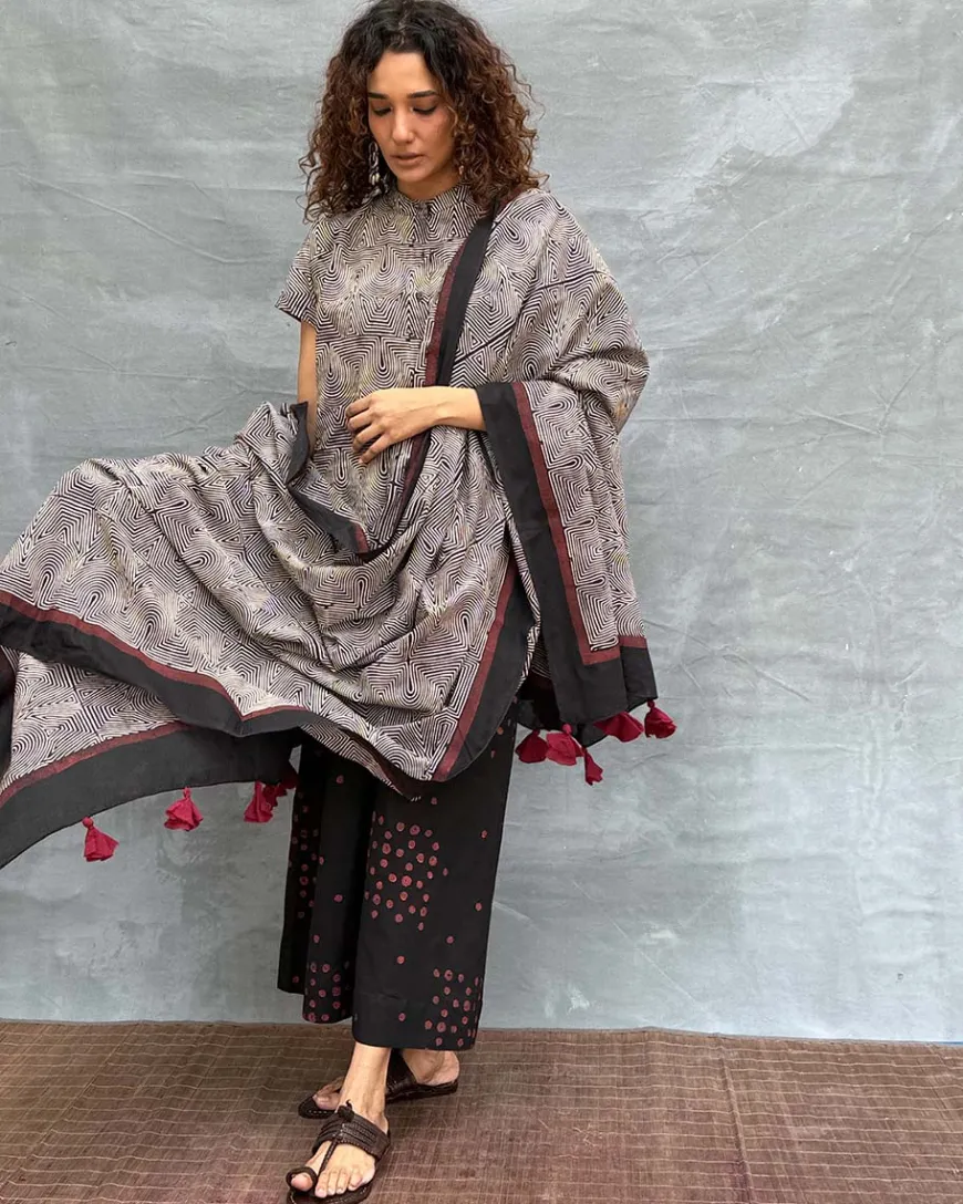 Winter’s Veil Blockprinted Cotton Dupatta
